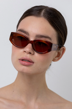 Load image into Gallery viewer, Aurora Sunglasses / chestnut