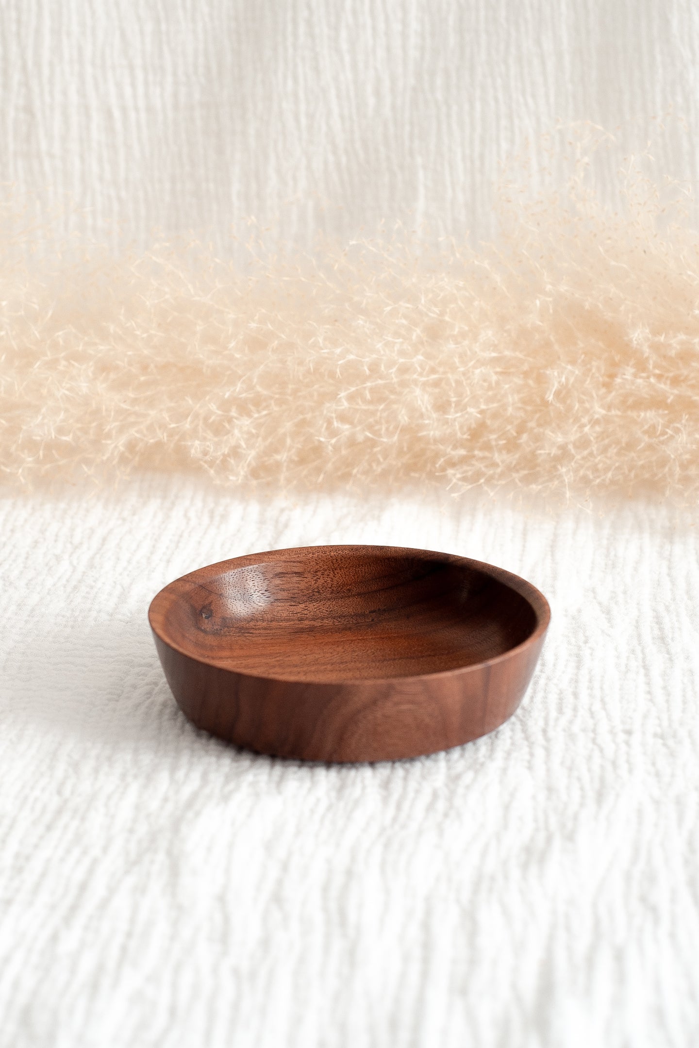 Walnut Dish / 4.75