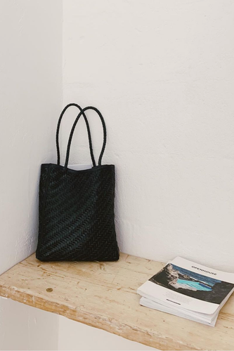 Le Tote / black