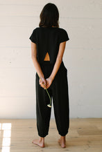 Load image into Gallery viewer, Linen Keith Top / black